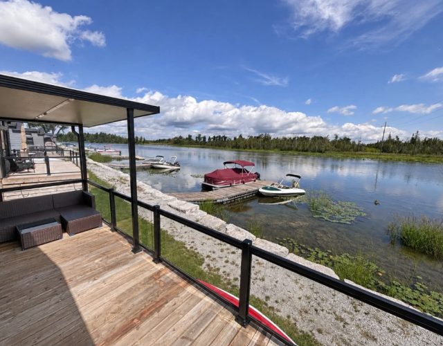 WATERFRONT 2 – CEDAR VALLEY COTTAGE RESORT
