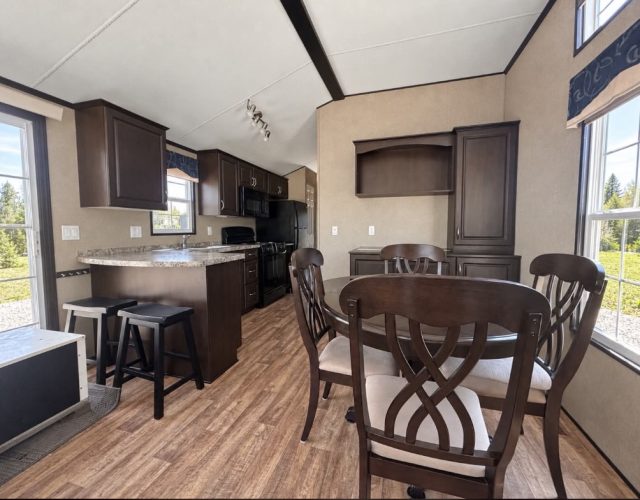 2015 NORTHLANDER ESCAPE